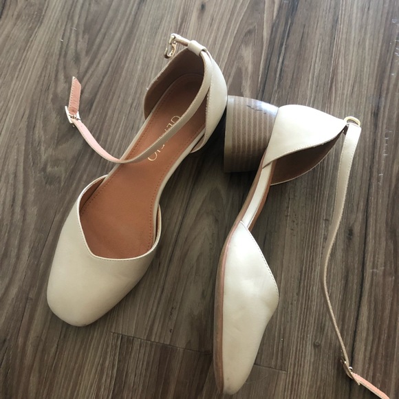 shoes - Picture 2 of 2